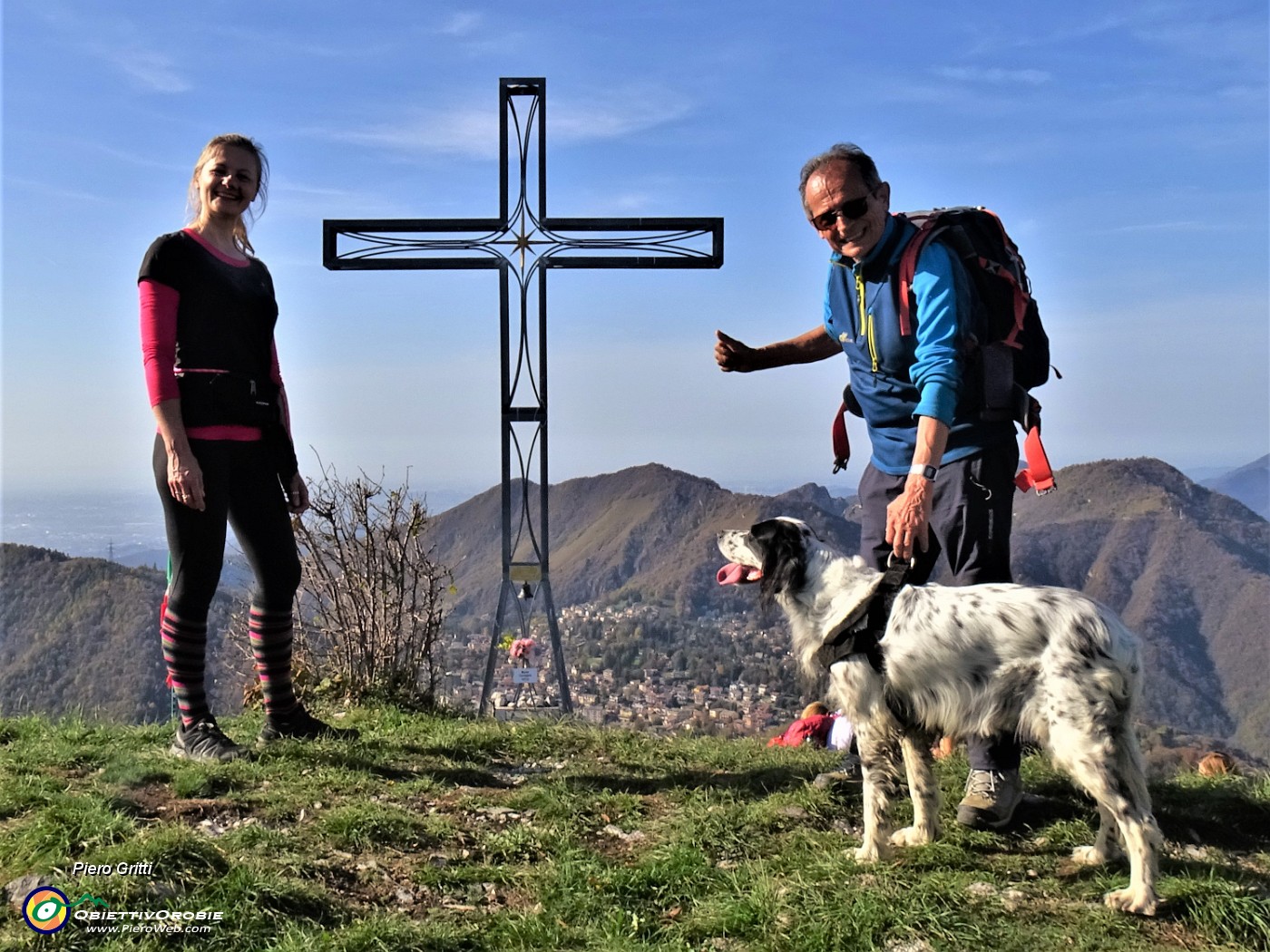 50 Alla bella croce di vetta della Cornagera (1311 m).JPG